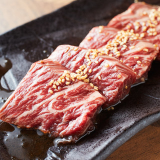 Not just okonomiyaki! We also have a wide variety of grilled meat, Teppan-yaki, and a la carte dishes!