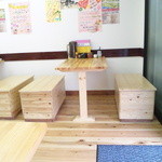 金田家 さくら亭 - 店内①(テーブル席)