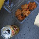 秩父宮ラグビー場 売店 - 売れてる時の方が揚げ上りがカラっとしてる様に思う。