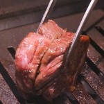 Ginza Yakiniku Sarondo Eijingu Bi-Fu - 一番美味しい焼き加減で提供