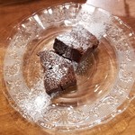 彼女のカレー - 彼女の手作りガトーショコラ