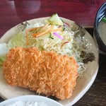 レストラン今辰 - サラダとイカコロッケ（おすすめ定食　シチューハンバーグ））