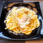 こま - カルボナーラ風うどん