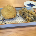 天ぷら さき亭 - 鶏天定食 (鶏4枚 玉子 野菜3種)
            芋  茄子
