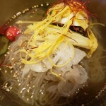 Yakinikukan Sairo - ハーフ冷麺