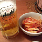 元氣七輪焼肉 牛繁 - 生ビール＆キムチ