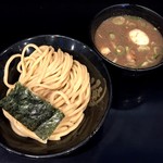 つけ麺無心 - 豚骨つけ麺半熟味玉入