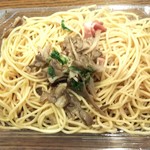 ディオ - 舞茸とベーコンの和風パスタ　税抜91円　※開封後　(2019.11.19)