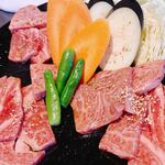 蔓牛焼肉 太田家 - 上焼肉定食３人前