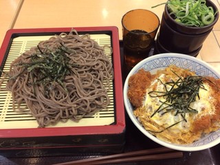 Kurama - ざるかつ丼（そば大盛り）