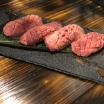 ヤキニク ヒーロー - 