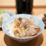 肉屋 田中 - 松葉蟹と神戸牛の出汁で炊いたご飯、 アルバ産白トリュフ、 卵黄の漬け