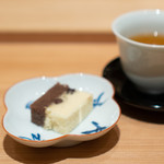 肉屋 田中 - 小豆と百合根の浮島