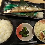 はなの舞 - 日替わりランチ「サンマ塩焼＋チキン南蛮」