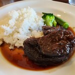 林間ワイン酒場 ハレノヒ - 牛ホホ肉の赤ワイン煮込み。