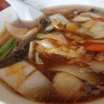 華連河 - 五目ラーメン 麺60%。熱々。