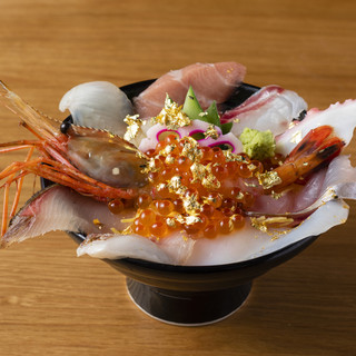 金沢海鮮丼 近江町ととと ポセイ丼_2