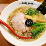 Noodle Stand Tokyo - 背脂煮干ラーメン（醤油） 接客イマイチで残念でした。