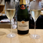 波へい - オーナーからシャンパーニュでお祝い