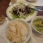 麗江 - 玄米ご飯がおいしい