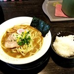 すどらぁ - 濃厚煮干し豚骨ラーメン