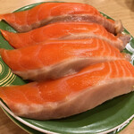 回転寿し トリトン - サーモン　2人前