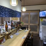小さな居酒屋畦 畦 - 店内カウンター奥から