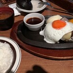 ミート矢澤 - ハンバーグランチ、目玉焼きトッピング