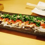 Sumibiyaki Tori Suzume Yokochou - 鶏むね肉の辛タタキ ネギまみれ