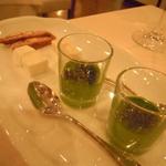 ヴィラ・アイーダ - ハーブティと小菓子