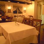 ヴィラ・アイーダ - 落ち着いた店内、すてきです