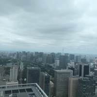 ザ タヴァン グリル＆ラウンジ - 