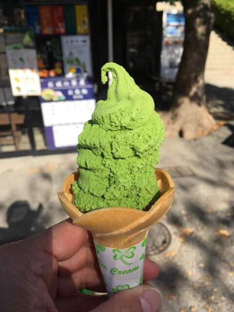 お城の茶屋 中央公園売店 城北 ソフトクリーム 食べログ