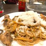 ビストロ・ソングラム - 粉チーズを掛け