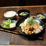 ボリューム満点！鶏天定食