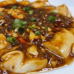 中国料理 壱龍釜 - ♦︎ランチメニュー　特製麻婆豆腐　880
            (ライス・玉子スープ・杏仁豆腐付き)