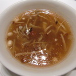 聘珍樓 池袋店 - 湯葉入りフカヒレスープ