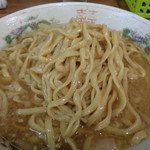 ラーメン二郎 - スープとの絡み具合抜群