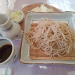 味守のぶ - そばかうどん、もりかかけを選べます