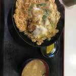 富士 - カツ丼（みそ汁付き）