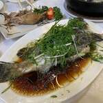 鴻福燒鵝海鮮酒家 - 