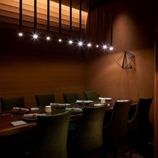 最大6名様までご利用いただけ個室料として1組様あたり別途5500円頂戴いたします