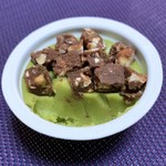 ヨロイヅカ イーシー - ソフティショコラ　ピスタチオ