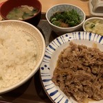 Sukiya - おろしポン酢牛皿の中盛です。(2019年11月)