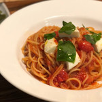 CORONA winebar＆dining - フレッシュトマトとモッツァレラのスパゲッティーニ