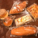 HAKATAZA BAKERY - いろいろ買いました。