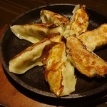 秘伝手羽先唐揚げと地鶏 焼き鳥 和個室 居酒屋 鳥心 - 