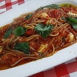 トップドッグ - モッツァレラチーズのトマトソースパスタ