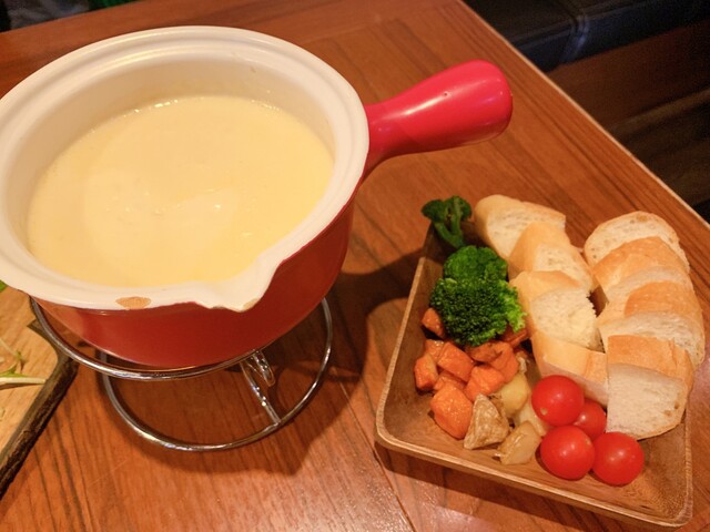 ジェイアール名古屋タカシマヤ店 ナチュラルチーズ専門店 チーズ オン ザ テーブル