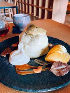 ENGAWA - 梨と和紅茶のパンケーキ